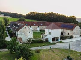 Chambres d'hôtes de la Ferme historique Jean de la Fontaine, ξενοδοχείο σε Chierry