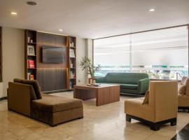 Best Western PLUS Plaza Florida & Tower, hotel en Irapuato