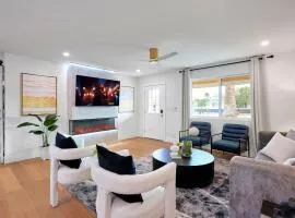 Aura - Private Pool & Spa - Minutes to Old Town