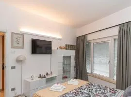 Central check-in check-out Pila