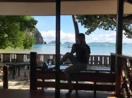 El Nido Beachfront Villas