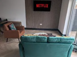 Swansea 5-Bed Family Home with Ensuite