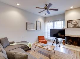 Comfortable Dallas Condo Close to Attractions, hotel in Dallas