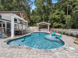 Luxury Bayou Experience with Pool and Outdoor Kitchen