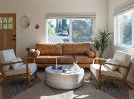 University Hill Home With City Views, Hot Tub and 3 Parking Spots