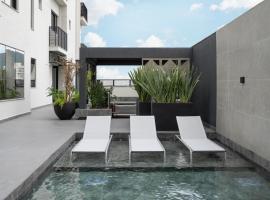 Itapema flat a 300m da praia e píer, hotel en Itapema