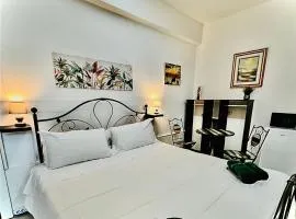 Affittacamere LA CASA DI GIADA a 3 minuti dal casello autostrada di Imola - parcheggio privato e self check-in