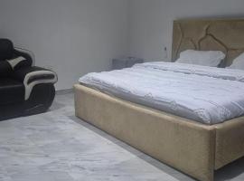 PEMALS Guesthouse, hotel v destinaci Ajenkotoku