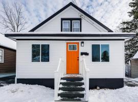 Walkable and Modern! Syracuse Home Near Campus, ξενοδοχείο σε Syracuse