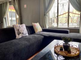 Unit 3 TraversHub Sleeps 6 Self-Catering Group Belhar, CT, Hotel in Belhar