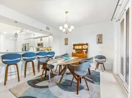 Luxury River Front Secluded Condo w Resort Amenities RFI 307