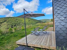 La cabane de Romane - Mont Lozère, hotel din Le Bleymard