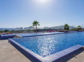 Spacious 2BR Condo with Great Location