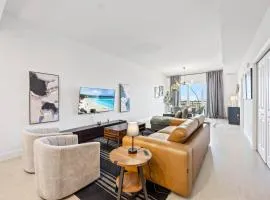 RIVER FLY-IN Luxury Condo w Views & Amenities RFI-1003