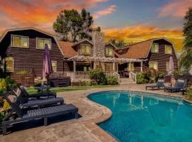 Chateau Syrah by AvantStay Picturesque Estate w Pool Hot Tub Pool Table Table Tennis New Pickleball Court Basketball hoop