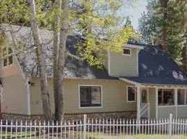 Aster by AvantStay Classic Kings Beach Cottage In The Of North Shore