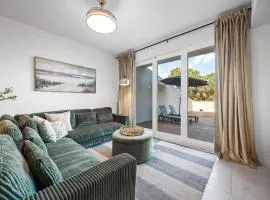 RIVER FLY IN Luxury Condo 2BR w Huge Balcony RFI-305