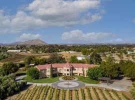 Wilson Creek Manor Sleeps 20 • Vineyard Estate w Resort Pool Spa Game Room