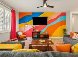 Kaleidoscope by AvantStay Colorful Escape Pool, hotel u gradu 'Indio'