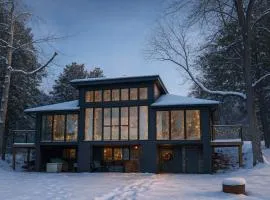 3-bedroom Englewood Lakefront Main House