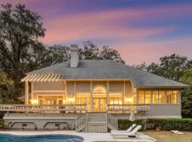 Hilton Ivory 15th Hole of Harbourtown Golf Course Private Pool Hot Tub