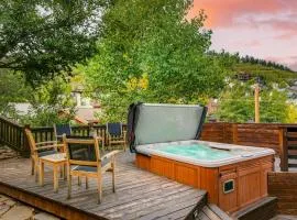 Hillside Overlook by AvantStay Quiet Mountain Getaway w Incredible Views