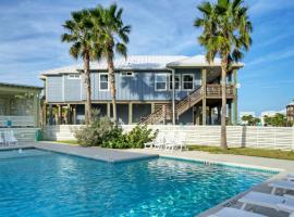 Nature Preserve View Shared Pool Outdoor Living Casa Pescadora by AvantStay, hotel in Port Aransas