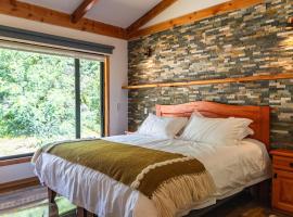 Lican Lodge، فندق في فيلاريكا