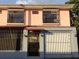 Casa #4 Studios, hotel in San Pedro