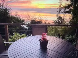 Serenity Pines by AvantStay Incredible Views