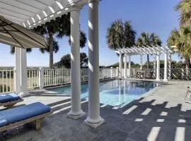 3902 Palm Blvd by AvantStay Beach Access Oceanfront Views w Pool