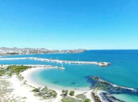 Cómodo apartamento de 2 habitaciones a orillas del mar, en Costa Azul, Margarita, hotel a Porlamar