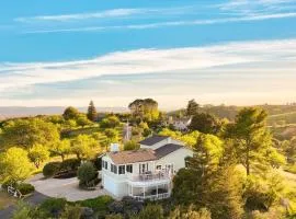 Hilltop by AvantStay Countryside Escape w Views