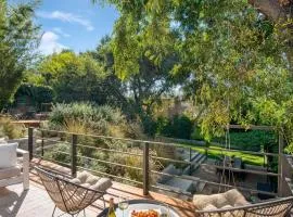 Silver Screen by AvantStay Luxe Backyard Escape