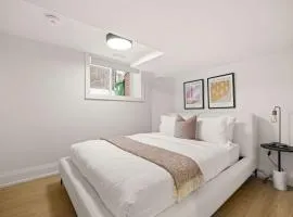 Bright & Spacious 2-BR Condo Near TOs Waterfront