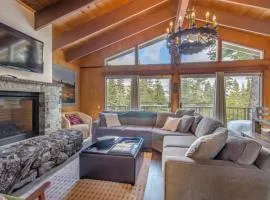 Mahogany by AvantStay Snowbird Cabin w Full Chamberlands Access