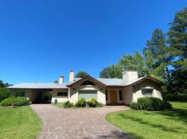 Casa, hotel v destinaci Colonia Hogar Ricardo Gutiérrez