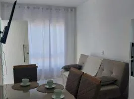 Apto Moderno a 700 metros da praia com varanda