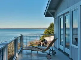 Marine View Bluff by AvantStay Waterfront Views