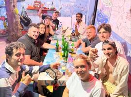 Family Hostel, hotel in Lovina