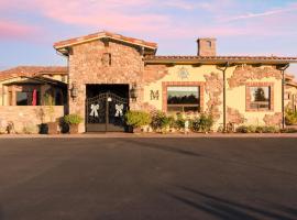Soaking Tub Vineyard Views Wine Trail Access The Casita at Vines Estate by AvantStay: Temecula şehrinde bir otel