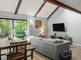 Timberline Retreat by AvantStay Forest Views Minutes to Camelback Resort, hotel in Tannersville