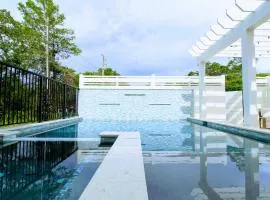 The Flying Pig by AvantStay Private Pool EV Charger Blue Mountain Luxury