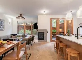 Northwood Mountain Views Sauna Balcony Tahoe Group Retreat