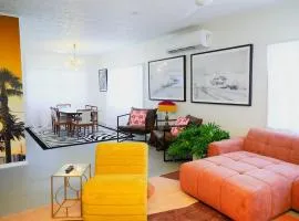 Pet Friendly Sleeps 8 Bowen Holiday House