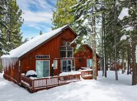 Pinewood Lodge by AvantStay Cozy Cabin Near Ski Resorts Hiking