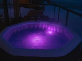 Rice Lake #8 2-BDR Lakefront Cottage