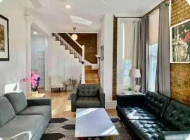 Prime DC 3BR 2Story Home - 95WalkScore Steps to Cafes Dining Nightlife Grocery Metro - Close to Downtown