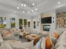 Modern Masterpiece by AvantStay Waterfront Private Dock