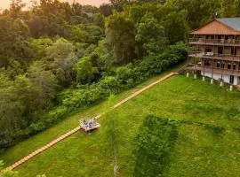 Lions Landing by AvantStay Sleeps 18 Hot Tub Game Room Views Near Pigeon Forge